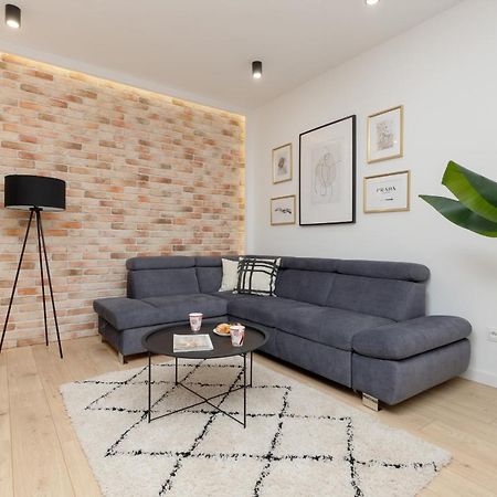 Loft Apartment With Parking In Warsaw By Noclegi Renters Esterno foto