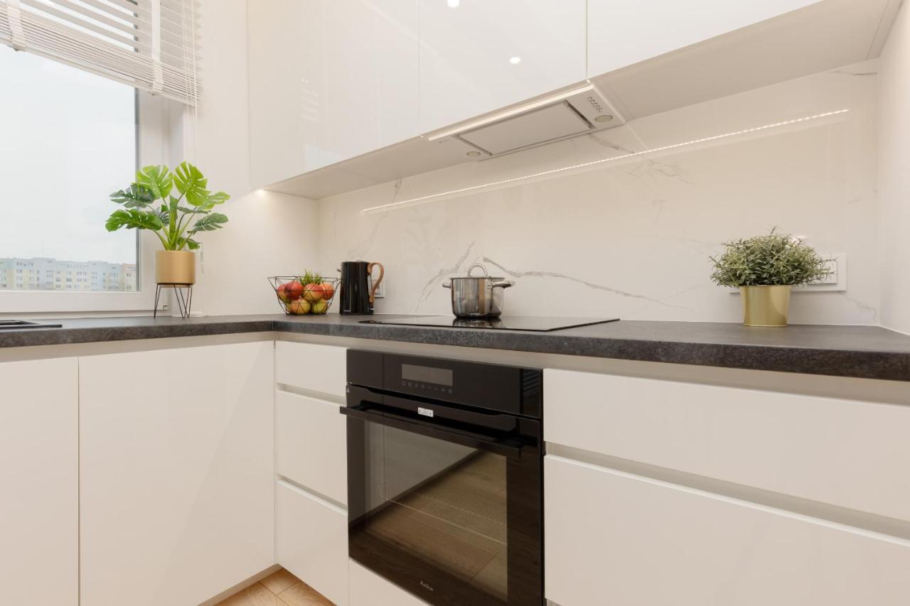 Loft Apartment With Parking In Warsaw By Noclegi Renters Esterno foto