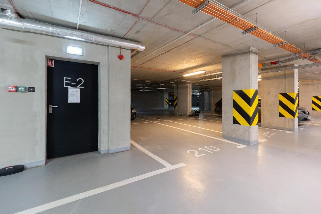 Loft Apartment With Parking In Warsaw By Noclegi Renters Esterno foto