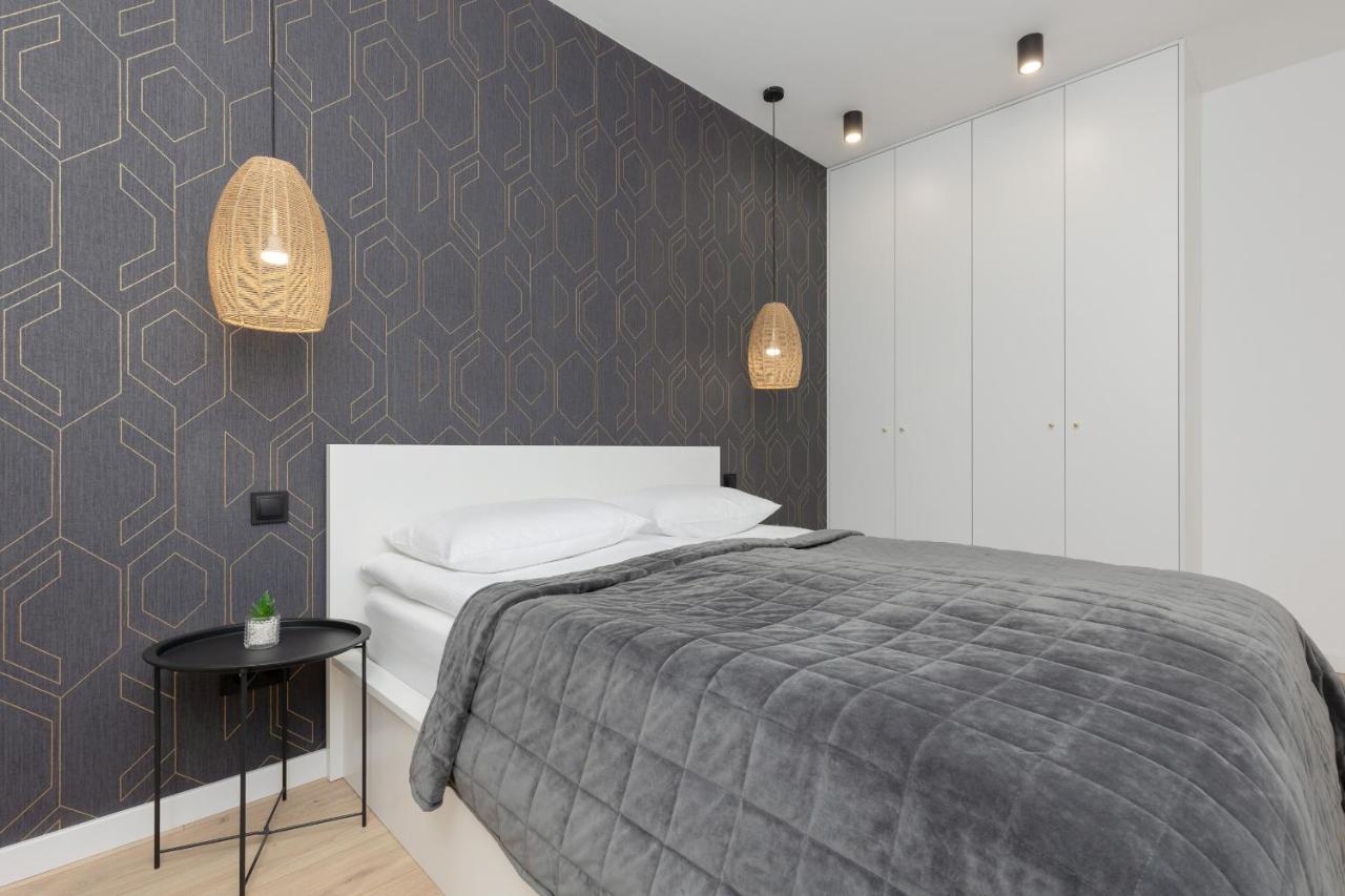Loft Apartment With Parking In Warsaw By Noclegi Renters Esterno foto