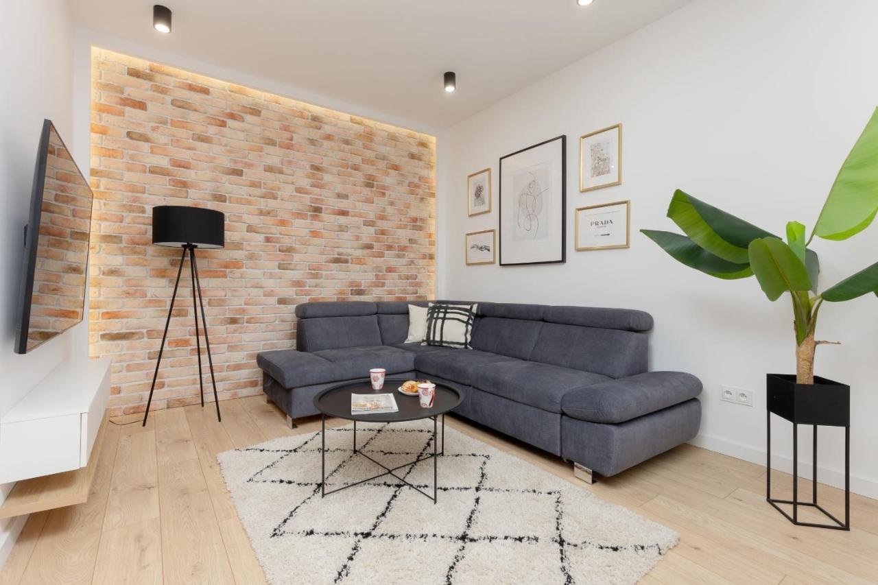 Loft Apartment With Parking In Warsaw By Noclegi Renters Esterno foto